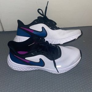Womens Nike Revolution sneakers